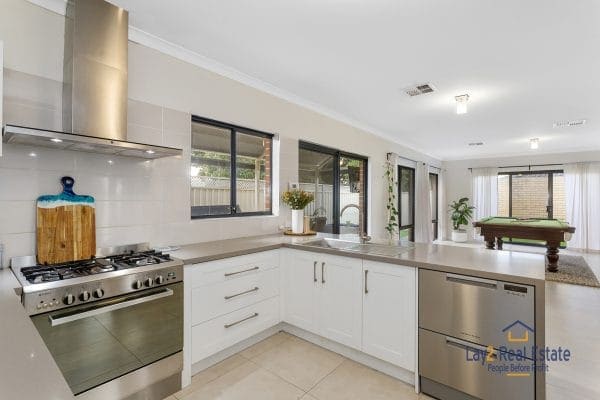33 Katanning Street Bayswater WA 6053. Spacious 4 Bed 2 Bath Family Home on 493sqm Block. - Image 3