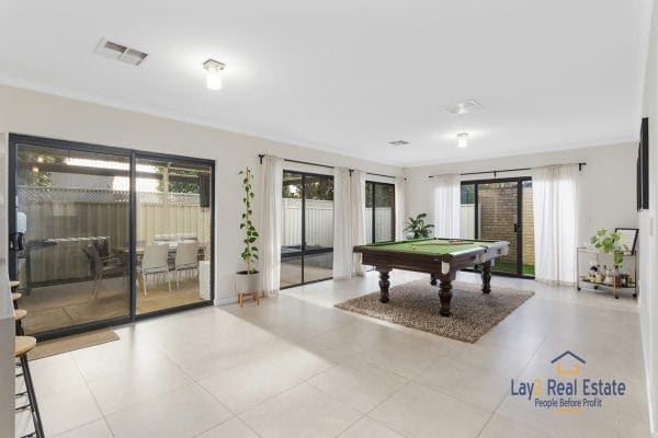 33 Katanning Street Bayswater WA 6053. Spacious 4 Bed 2 Bath Family Home on 493sqm Block. - Image 5