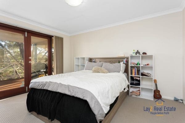 45 King William Street Bayswater WA 6053 Large 6 Bedroom 3 Bathroom in Village Precinct! - Image 12