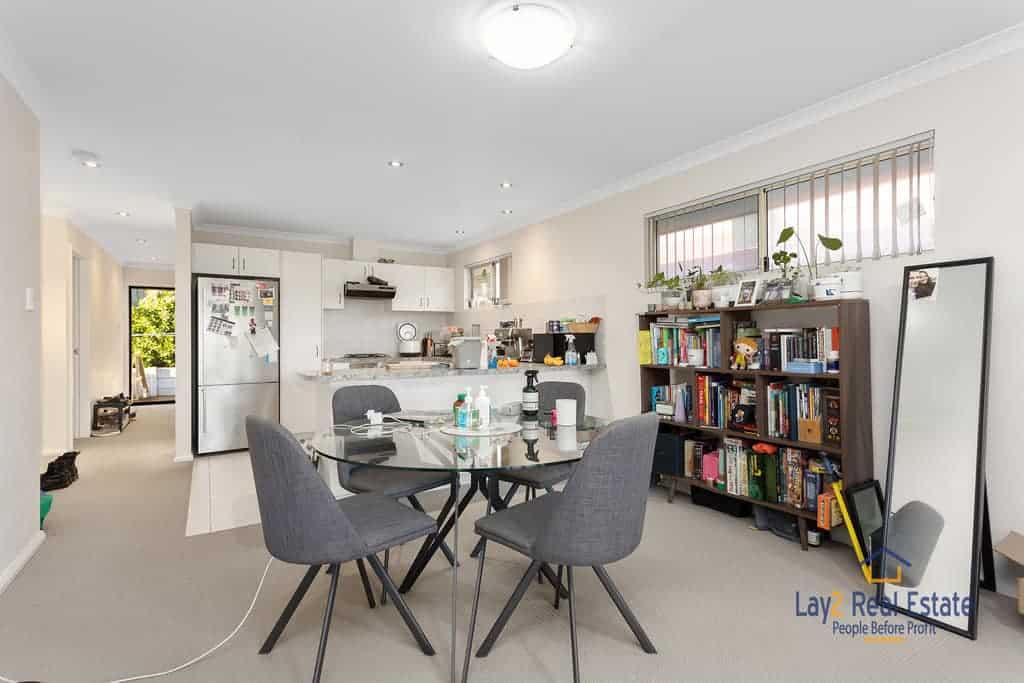 45 King William Street Bayswater WA 6053 Large 6 Bedroom 3 Bathroom in Village Precinct! - Image 15