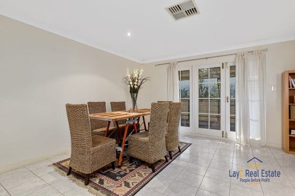7/39 Langley Road Bayswater WA 6053 - Elevated 3 Bed 2 Bath Town House! - Image 5