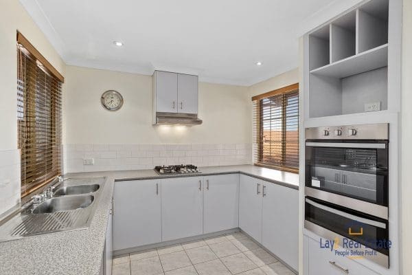 7/39 Langley Road Bayswater WA 6053 - Elevated 3 Bed 2 Bath Town House! - Image 6