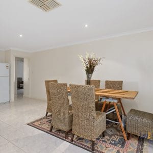 7/39 Langley Road Bayswater WA 6053 - Elevated 3 Bed 2 Bath Town House! - Image 4