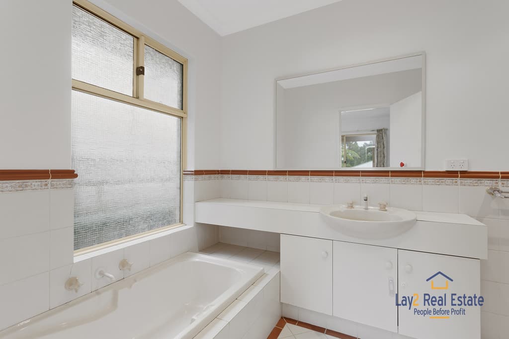 12C Anzac Street Bayswater WA 6053 Modern 3 Bed Home Spacious Inside and Out! - Image 14