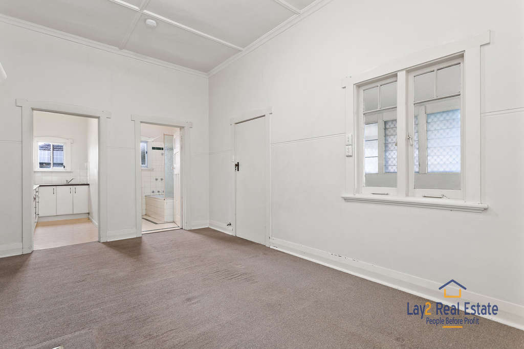31 Avenell Road Bayswater WA 6053 Brick Character Cottage! - Image 10