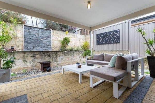 1B Aughton Street Bayswater. Modern 4 x 2 Two Storey. Main Bedroom & Ensuite downstairs - Image 9
