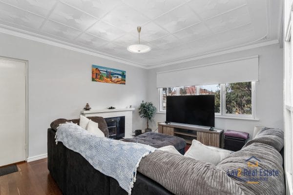 24A Malton Court Dianella WA 6059 3 Bed 1 Bath Sixties Classic on Easy Care Block - Image 5