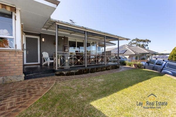 53 Slade Street, Bayswater.  BIG Block, Brick Home, Bayswater Village Location. - Image 3