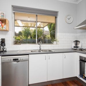 53 Slade Street, Bayswater.  BIG Block, Brick Home, Bayswater Village Location. - Image 12