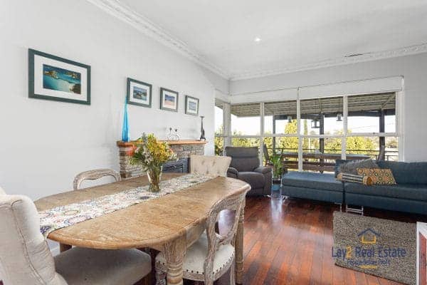 53 Slade Street, Bayswater.  BIG Block, Brick Home, Bayswater Village Location. - Image 9