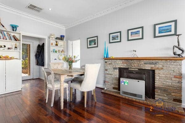 53 Slade Street, Bayswater.  BIG Block, Brick Home, Bayswater Village Location. - Image 10