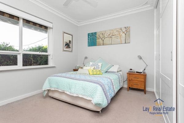 53 Slade Street, Bayswater.  BIG Block, Brick Home, Bayswater Village Location. - Image 13