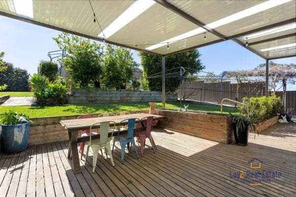53 Slade Street, Bayswater.  BIG Block, Brick Home, Bayswater Village Location. - Image 19