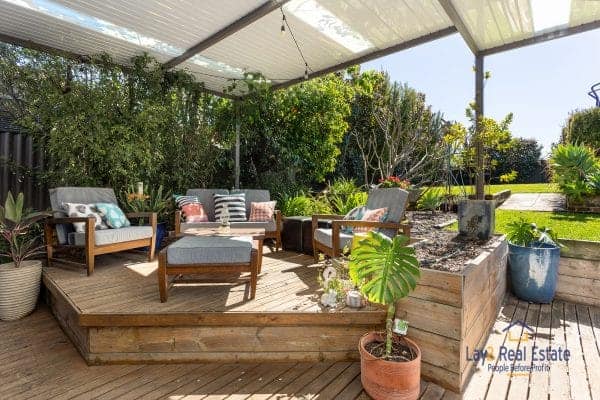 53 Slade Street, Bayswater.  BIG Block, Brick Home, Bayswater Village Location. - Image 20