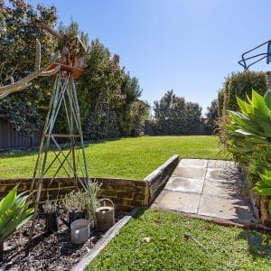 53 Slade Street, Bayswater.  BIG Block, Brick Home, Bayswater Village Location. - Image 25