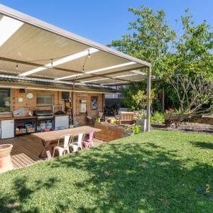 53 Slade Street, Bayswater.  BIG Block, Brick Home, Bayswater Village Location. - Image 22