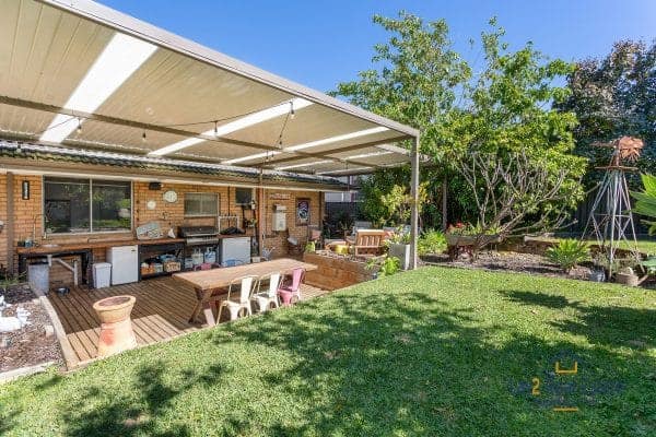 53 Slade Street, Bayswater.  BIG Block, Brick Home, Bayswater Village Location. - Image 22