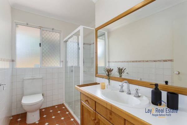 36 Rugby Street Bassendean WA 6054 Fabulous 4 Bed Family Home on 684sqm Block! - Image 10