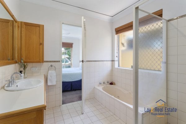 36 Rugby Street Bassendean WA 6054 Fabulous 4 Bed Family Home on 684sqm Block! - Image 7