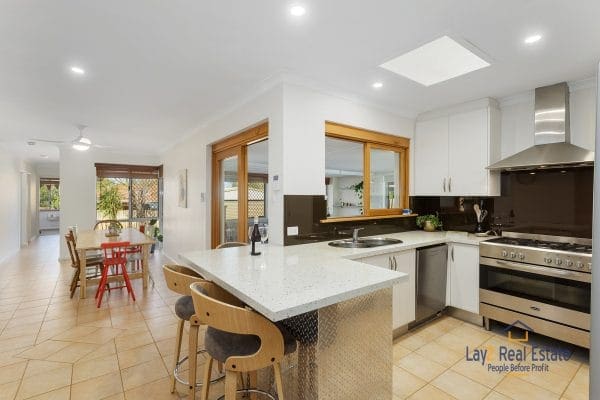 36 Rugby Street Bassendean WA 6054 Fabulous 4 Bed Family Home on 684sqm Block! - Image 4