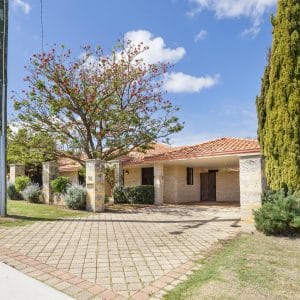 28 Paterson Street Bayswater WA 6053 Family Size Home, Walk to Chisholm. - Image 5