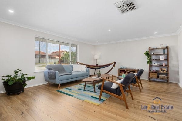 26 Babington Crescent Bayswater WA 6053 - Light, Bright, Renovated 3 x 2 on Easy Care Block - Image 2
