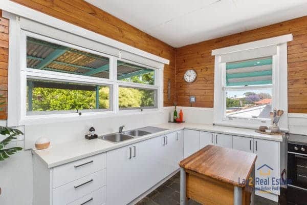 42 Cobden Street Bayswater WA 6053 Character Classic High on the Hill. - Image 9
