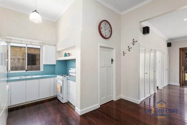 14 Traylen Road Bayswater WA 6053. Lovely Example of 1920's Character - Image 7