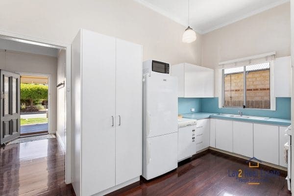 14 Traylen Road Bayswater WA 6053. Lovely Example of 1920's Character - Image 8