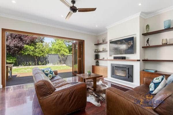14 Traylen Road Bayswater WA 6053. Lovely Example of 1920's Character - Image 4