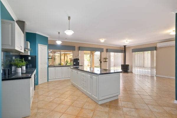 6 Clare Close, Caversham WA 6055 Affordable Family Home for All! - Image 13
