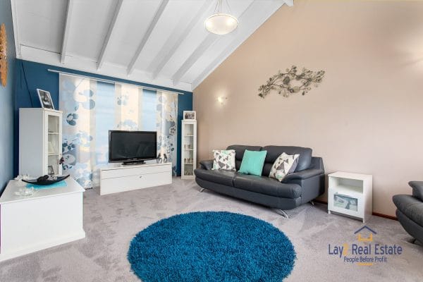 14 Minda Place Wanneroo WA 6065 Great Starter Home - Image 2