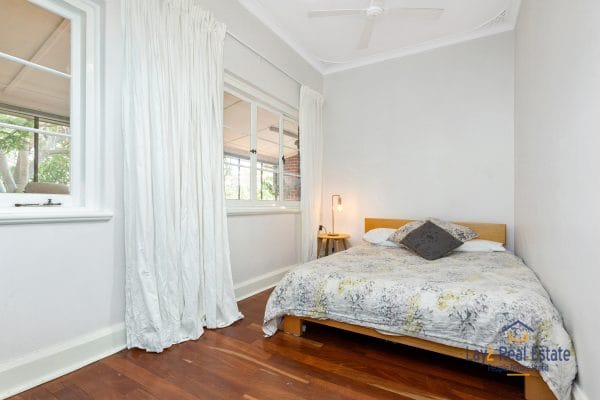 29 Leake Street Bayswater WA 6053. (NOW SOLD by Lay2 Real Estate) Elevated Brick Character Classic Gem! - Image 10