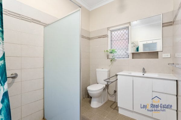 29 Leake Street Bayswater WA 6053. (NOW SOLD by Lay2 Real Estate) Elevated Brick Character Classic Gem! - Image 12