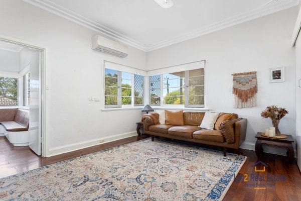 29 Leake Street Bayswater WA 6053. (NOW SOLD by Lay2 Real Estate) Elevated Brick Character Classic Gem! - Image 7