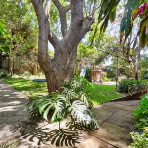 29 Leake Street Bayswater WA 6053. (NOW SOLD by Lay2 Real Estate) Elevated Brick Character Classic Gem! - Image 13