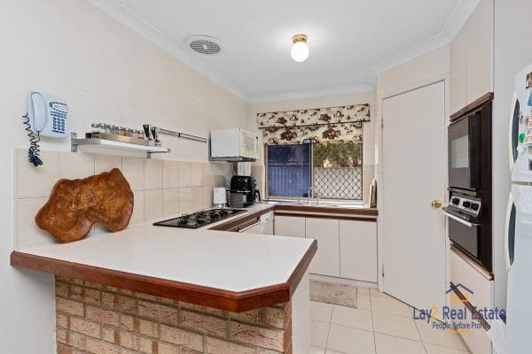 2/149 Kenny Street, Bassendean WA 6053 - 3 Bed Villa with Plenty of Space in Small Group! - Image 7
