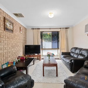 2/149 Kenny Street, Bassendean WA 6053 - 3 Bed Villa with Plenty of Space in Small Group! - Image 5