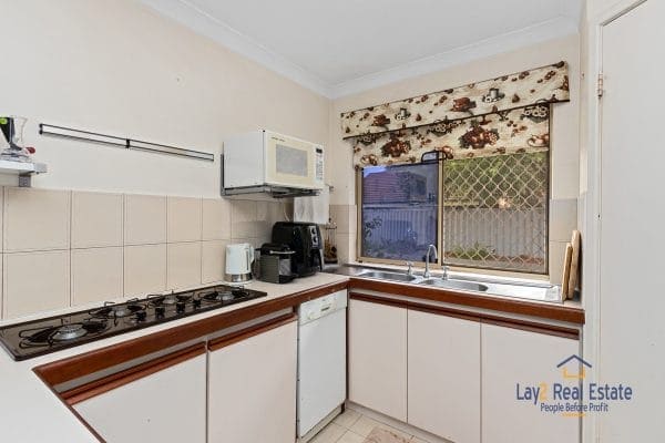 2/149 Kenny Street, Bassendean WA 6053 - 3 Bed Villa with Plenty of Space in Small Group! - Image 8