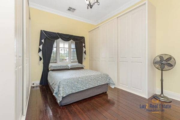 47 Kenilworth Street Bayswater WA 6053  Extended 1930's 4 x 2 Character PLUS Seperate 2 brm cottage all on 1009sqm block. - Image 14