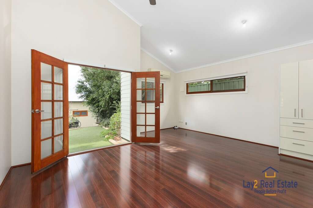 47 Kenilworth Street Bayswater WA 6053 Extended 1930's 4 x 2 Character PLUS Seperate 2 brm cottage all on 1009sqm block. - Image 25