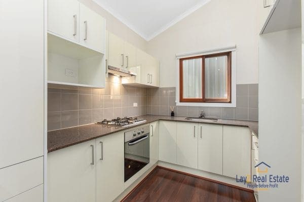 47 Kenilworth Street Bayswater WA 6053  Extended 1930's 4 x 2 Character PLUS Seperate 2 brm cottage all on 1009sqm block. - Image 26