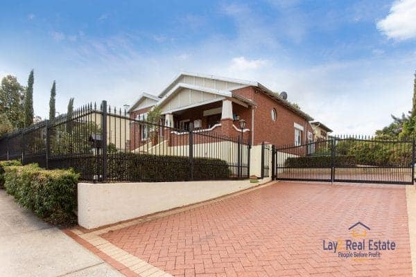 47 Kenilworth Street Bayswater WA 6053  Extended 1930's 4 x 2 Character PLUS Seperate 2 brm cottage all on 1009sqm block. - Image 2
