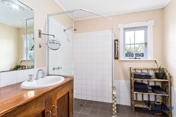 13 Leake Street Bayswater WA 6053 - AAA 1930 Home Packed with Character Features - Image 9