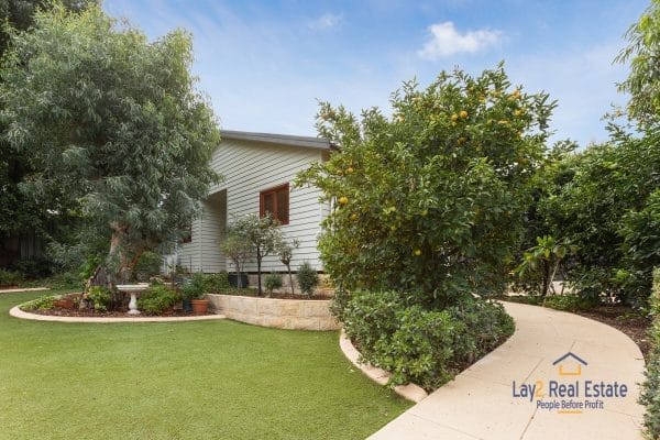 47 Kenilworth Street Bayswater WA 6053  Extended 1930's 4 x 2 Character PLUS Seperate 2 brm cottage all on 1009sqm block. - Image 22
