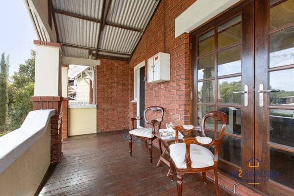 47 Kenilworth Street Bayswater WA 6053  Extended 1930's 4 x 2 Character PLUS Seperate 2 brm cottage all on 1009sqm block. - Image 3