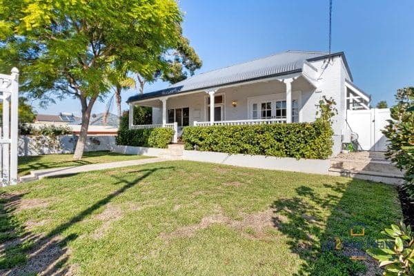 21A Whatley Crescent Bayswater WA 6053 : Amazing Character and Entertaining