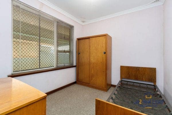 24 Grey Street Bayswater WA 6053 Original 3 Bed Home with Duplex Potential with Corner Position! - Image 11