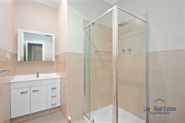 46 Roberts Street Bayswater WA 6053 1950's Elevated Family Favourite! - Image 12