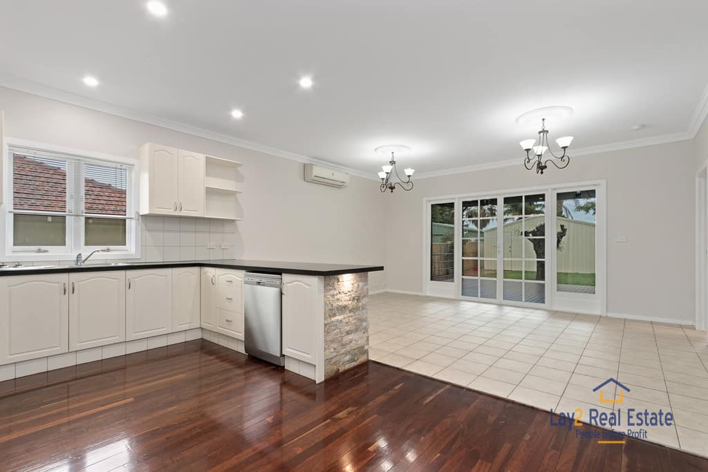 46 Roberts Street Bayswater WA 6053 1950's Elevated Family Favourite! - Image 5